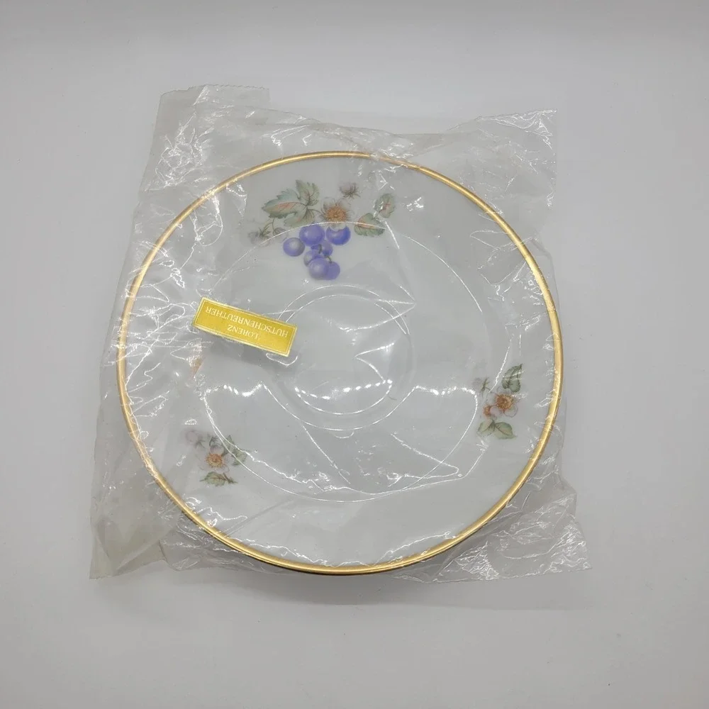 Hutschenreuther‎ Noblesse Tea Cup Saucer Set Germany Grapes Gold Trim Porcelain